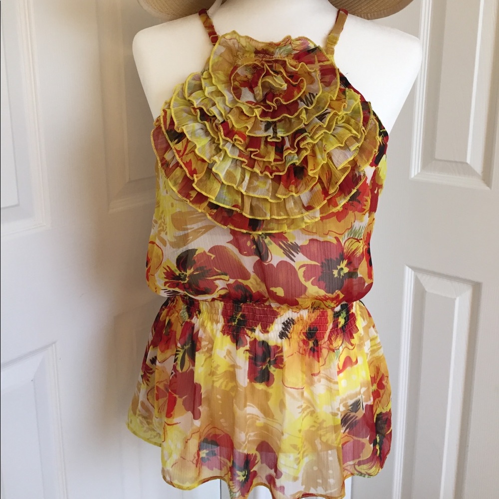 Cute flower ruffles top